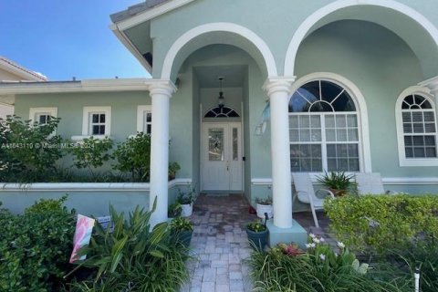 Casa en venta en Jupiter, Florida, 3 dormitorios, 231.23 m2 № 1326016 - foto 2