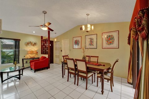 Купить виллу или дом в Купер-Сити, Флорида 3 спальни, 141.58м2, № 1076324 - фото 11