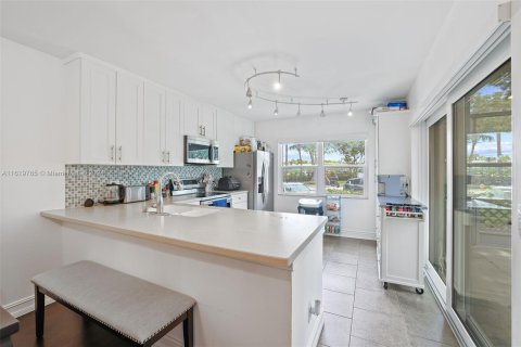 Adosado en venta en Boynton Beach, Florida, 2 dormitorios, 127.65 m2 № 1241115 - foto 7