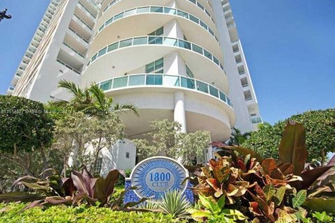 Condominio en venta en Miami, Florida, 2 dormitorios, 107.21 m2 № 1241067 - foto 15