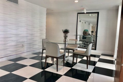 Condominio en venta en Miami, Florida, 2 dormitorios, 107.21 m2 № 1241067 - foto 19