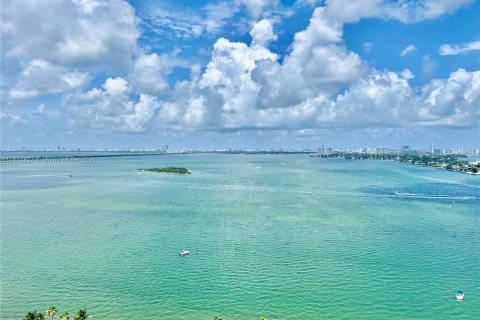 Condominio en venta en Miami, Florida, 2 dormitorios, 107.21 m2 № 1241067 - foto 1