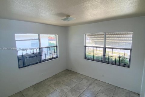 Immobilier commercial à vendre à Dania Beach, Floride: 149.57 m2 № 1033264 - photo 10