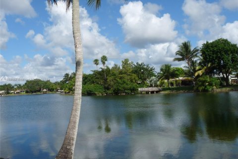 Condo in Miami, Florida, 1 bedroom  № 1357106 - photo 23