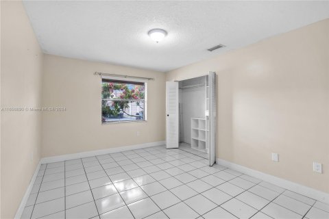 Townhouse in Miami, Florida 2 bedrooms, 104.98 sq.m. № 1357107 - photo 19