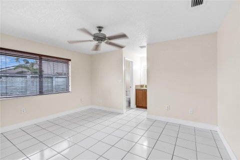 Touwnhouse à louer à Miami, Floride: 2 chambres, 104.98 m2 № 1357107 - photo 5