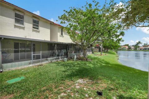 Adosado en venta en Pembroke Pines, Florida, 3 dormitorios, 145.48 m2 № 1232586 - foto 4