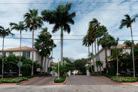 Villa ou maison à louer à Hollywood, Floride: 3 chambres, 200.95 m2 № 1370943 - photo 20