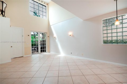 Villa ou maison à louer à Hollywood, Floride: 3 chambres, 200.95 m2 № 1370943 - photo 6