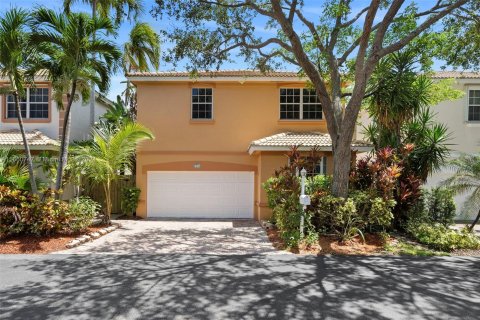 Villa ou maison à louer à Hollywood, Floride: 3 chambres, 200.95 m2 № 1370943 - photo 1