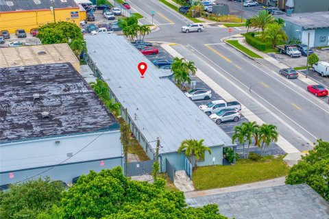 Propiedad comercial en venta en West Park, Florida № 1370941 - foto 27