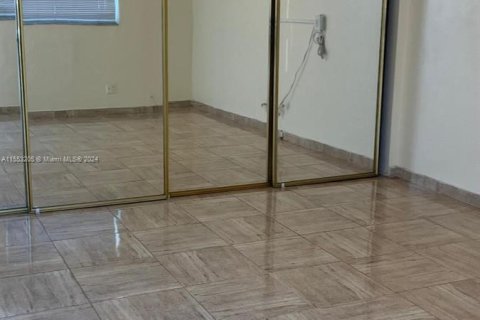 Copropriété à vendre à Hallandale Beach, Floride: 1 chambre, 60.39 m2 № 1073262 - photo 9