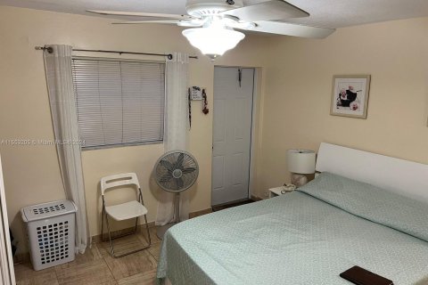 Condo in Hallandale Beach, Florida, 1 bedroom  № 1073262 - photo 6