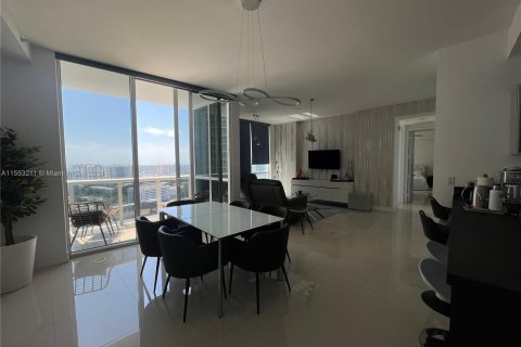 Condominio en venta en Sunny Isles Beach, Florida, 2 dormitorios, 146.51 m2 № 1073263 - foto 10