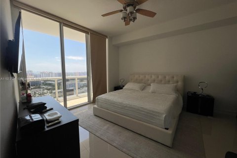 Condominio en venta en Sunny Isles Beach, Florida, 2 dormitorios, 146.51 m2 № 1073263 - foto 6