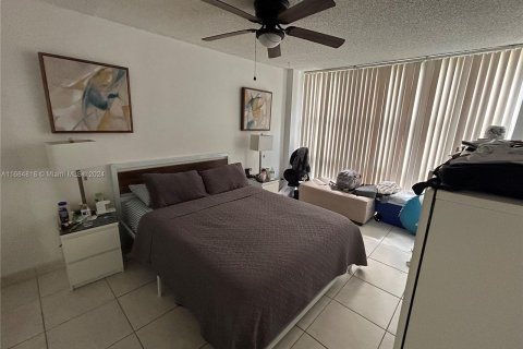 Condo in Sunny Isles Beach, Florida, 1 bedroom  № 1420207 - photo 13