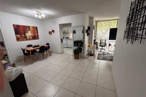 Condo in Sunny Isles Beach, Florida, 1 bedroom  № 1420207 - photo 10