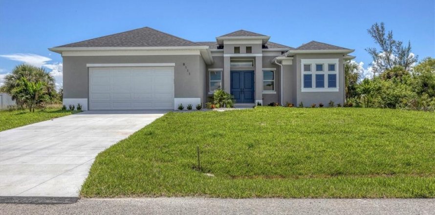 House in Port Charlotte, Florida 3 bedrooms, 180.51 sq.m. № 1286730