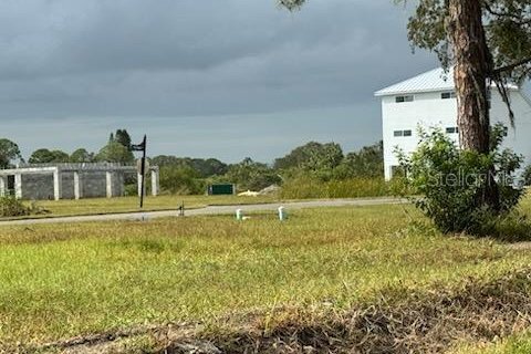 Terreno en venta en New Port Richey, Florida № 1394476 - foto 15