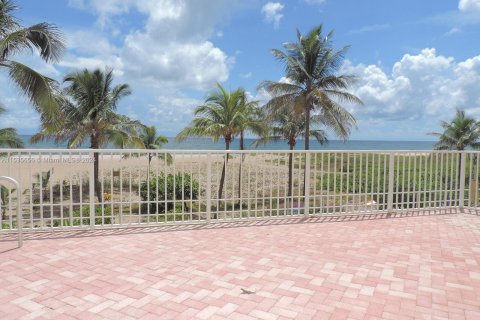 Copropriété à vendre à Pompano Beach, Floride: 1 chambre, 60.39 m2 № 1017624 - photo 3