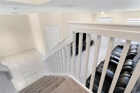 Townhouse in Hialeah, Florida 4 bedrooms, 177.81 sq.m. № 1377832 - photo 10