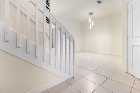 Townhouse in Hialeah, Florida 4 bedrooms, 177.81 sq.m. № 1377832 - photo 3