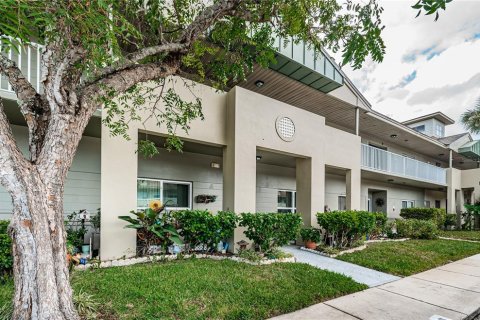 Copropriété à vendre à Clearwater, Floride: 2 chambres, 112.41 m2 № 1377859 - photo 6