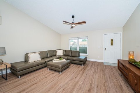 Condo in Clearwater, Florida, 2 bedrooms  № 1377859 - photo 8