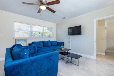 Casa en venta en Clearwater, Florida, 4 dormitorios, 110.65 m2 № 1377860 - foto 10