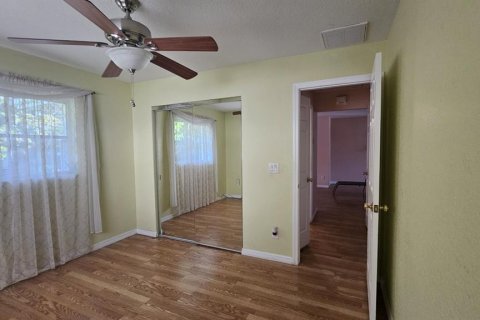 Купить виллу или дом в Палм-Харбор, Флорида 3 комнаты, 120.59м2, № 1062248 - фото 9