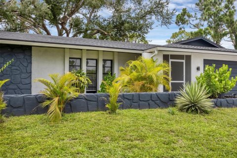 Villa ou maison à vendre à North Port, Floride: 3 chambres, 146.97 m2 № 1278638 - photo 5