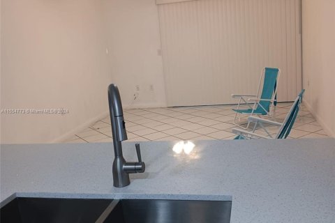 Condominio en venta en Dania Beach, Florida, 2 dormitorios, 86.86 m2 № 1075466 - foto 4
