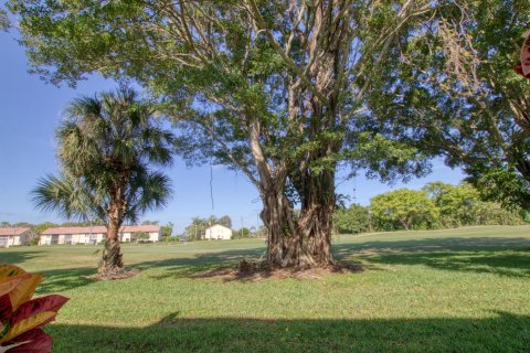 Touwnhouse à vendre à Lake Worth, Floride: 2 chambres, 98.94 m2 № 1068196 - photo 2