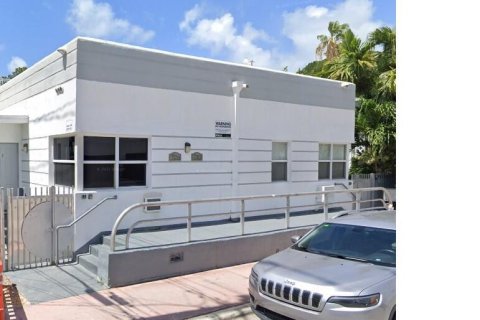 Immobilier commercial à vendre à Miami Beach, Floride: 145.67 m2 № 1045350 - photo 1