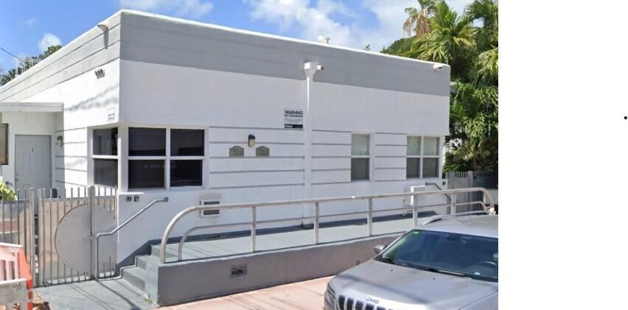Коммерческая недвижимость в Майами-Бич, Флорида 145.67м2 № 1045350