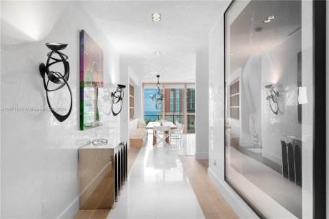 Condo in Miami Beach, Florida, 4 bedrooms  № 1397001 - photo 4