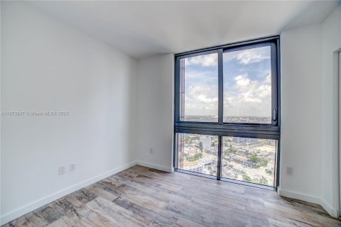 Condo in Miami, Florida, 4 bedrooms  № 1397050 - photo 9