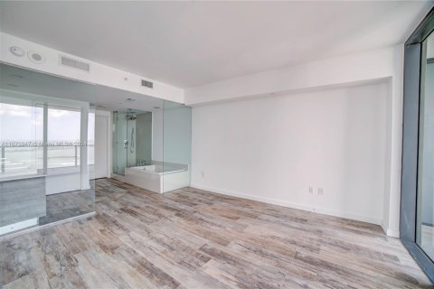 Condo in Miami, Florida, 4 bedrooms  № 1397050 - photo 16