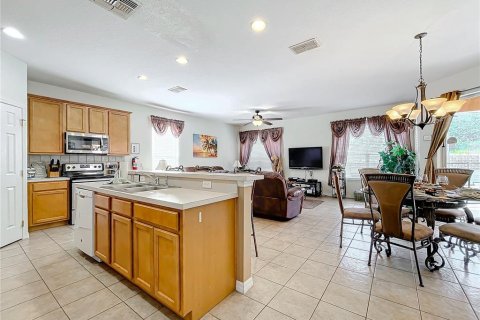 Casa en venta en Davenport, Florida, 4 dormitorios, 195.75 m2 № 1346532 - foto 7