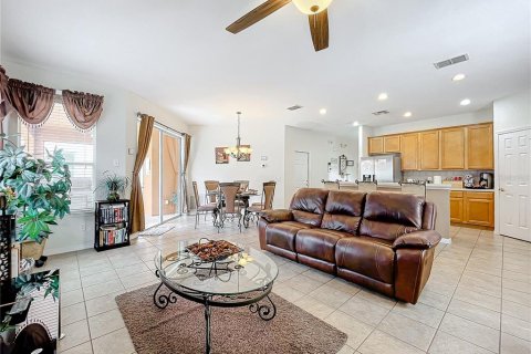 Casa en venta en Davenport, Florida, 4 dormitorios, 195.75 m2 № 1346532 - foto 14