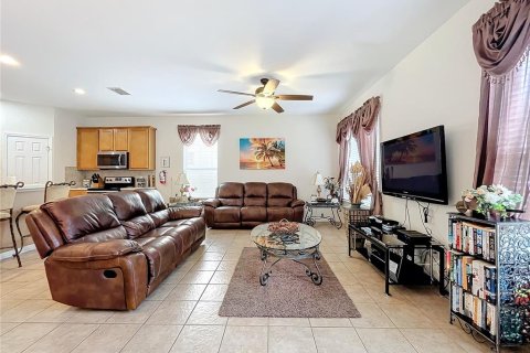 Casa en venta en Davenport, Florida, 4 dormitorios, 195.75 m2 № 1346532 - foto 15