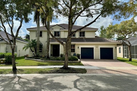 Casa en venta en Weston, Florida, 6 dormitorios, 367.99 m2 № 1050670 - foto 1