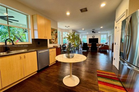 Casa en venta en Weston, Florida, 6 dormitorios, 367.99 m2 № 1050670 - foto 22