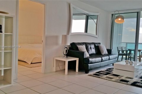 Condominio en venta en Miami Beach, Florida, 2 dormitorios, 95.69 m2 № 1226564 - foto 2