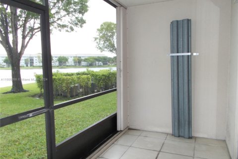 Condominio en venta en Pembroke Pines, Florida, 2 dormitorios, 126.72 m2 № 1226567 - foto 29
