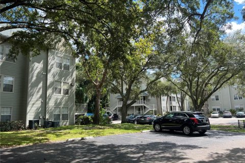 Condo in Orlando, Florida, 2 bedrooms  № 1390541 - photo 16