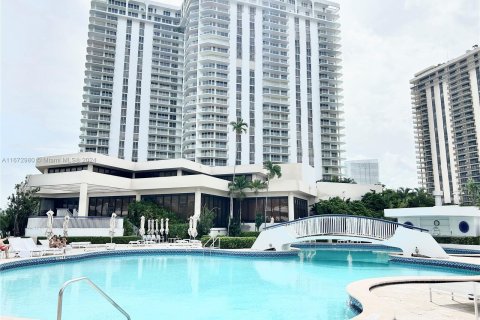 Condominio en alquiler en Aventura, Florida, 2 dormitorios, 141.4 m2 № 1396827 - foto 22