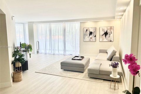 Condominio en alquiler en Aventura, Florida, 2 dormitorios, 141.4 m2 № 1396827 - foto 1