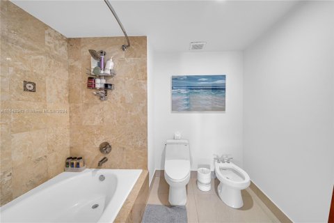 Condo in Sunny Isles Beach, Florida, 3 bedrooms  № 1331715 - photo 22