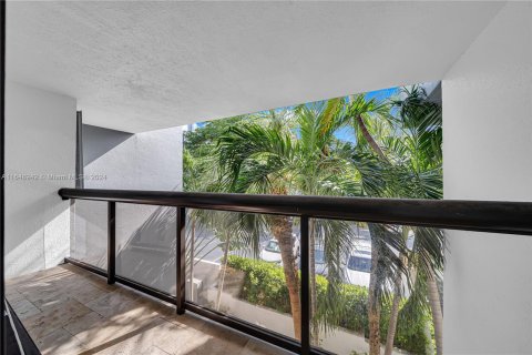 Condo in Sunny Isles Beach, Florida, 3 bedrooms  № 1331715 - photo 29